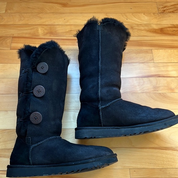 UGG | Shoes | Ugg Bailey Button Sherpa 